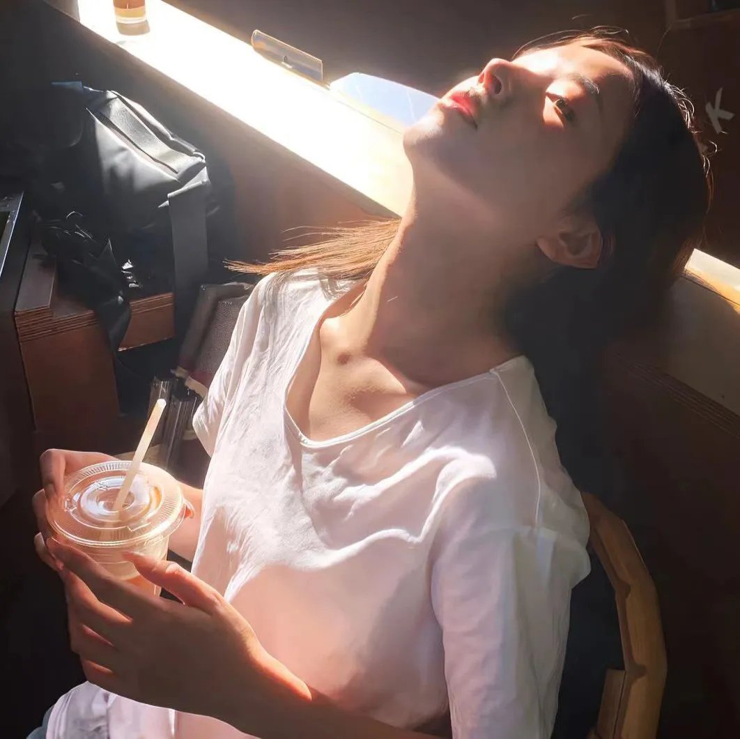 菲比梦游仙境